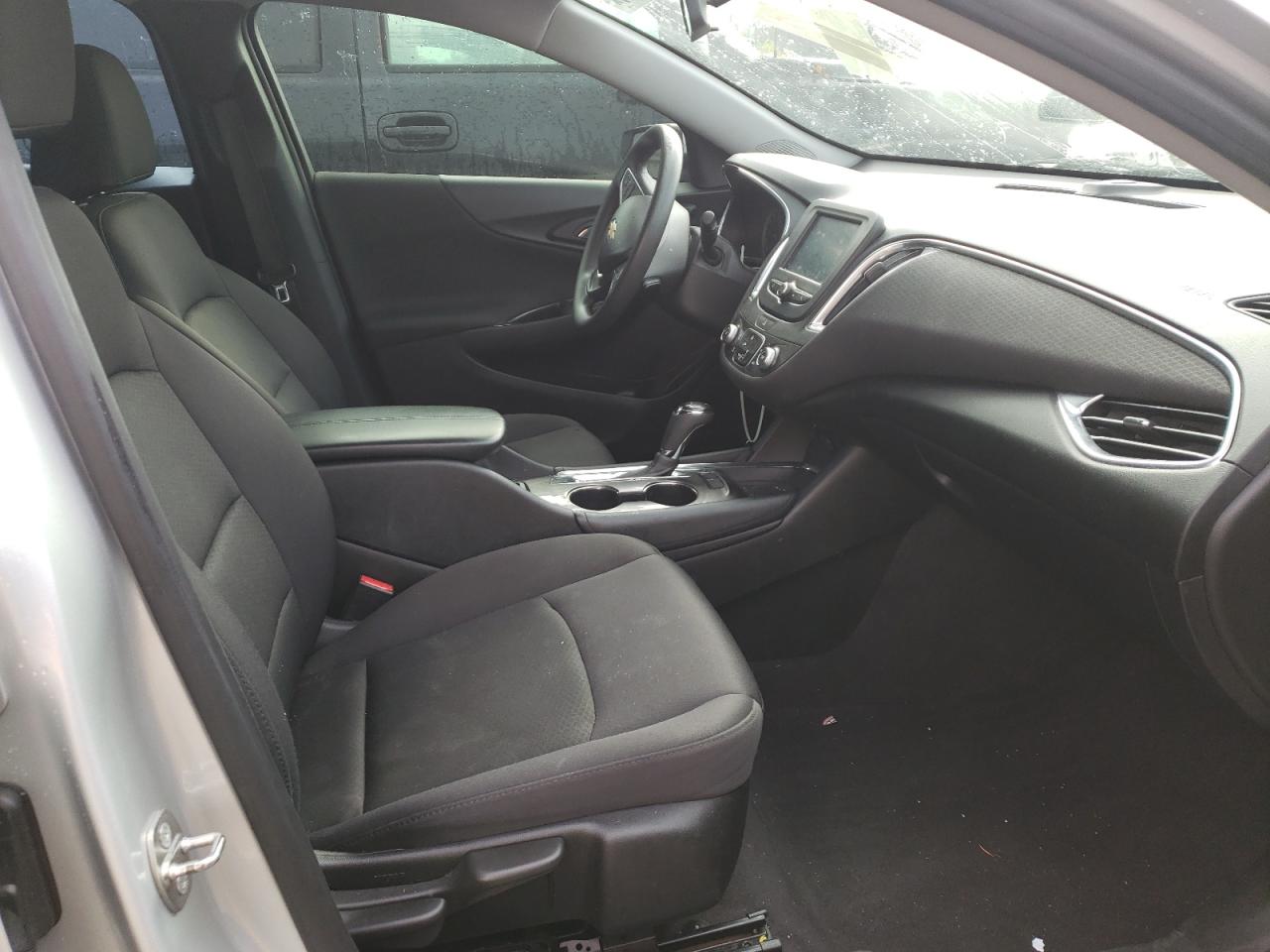 Photo 5 from auction – 2017 CHEVROLET MALIBU LT with VIN 1G1ZE5ST2HF175834
