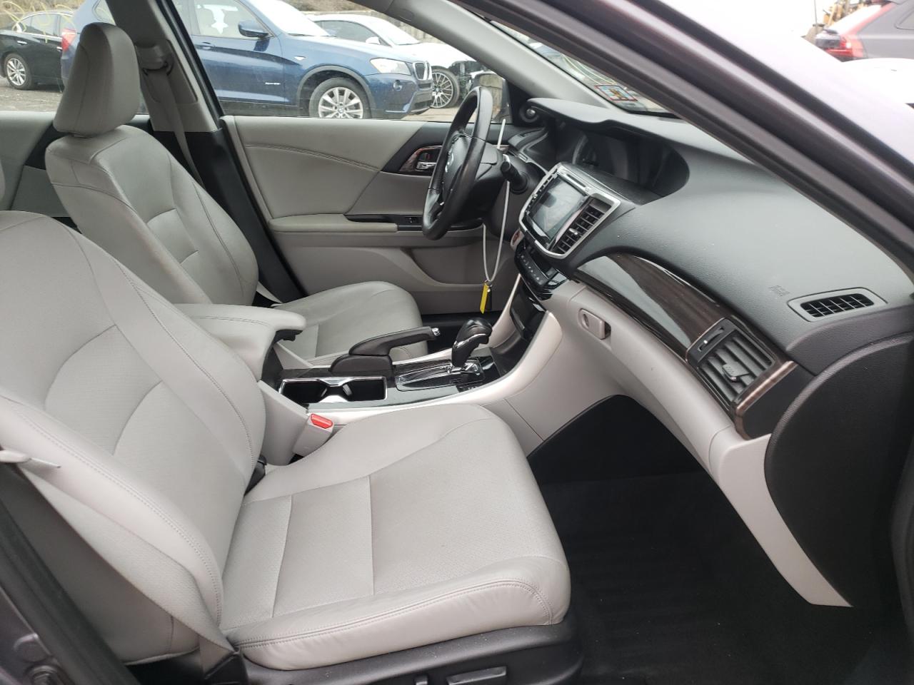 Photo 5 from auction – 2016 HONDA ACCORD EXL with VIN 1HGCR2F96GA009098