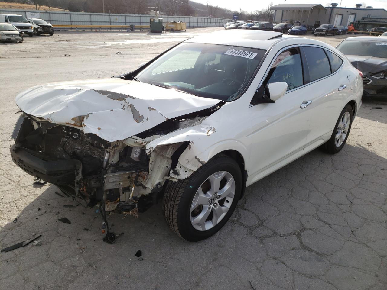 Photo 2 from auction – 2011 HONDA ACCORD CRO with VIN 5J6TF2H59BL007791