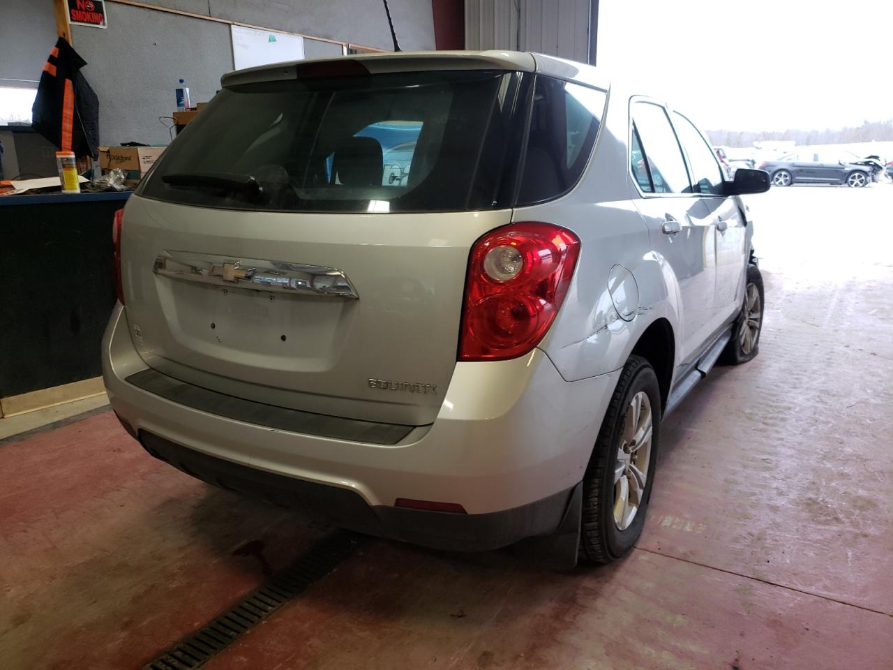 Photo 4 from auction – 2014 CHEVROLET EQUINOX LS with VIN 2GNALAEK8E6330132