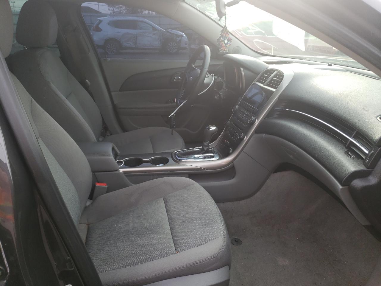 Photo 5 from auction – 2013 CHEVROLET MALIBU LS with VIN 1G11A5SA9DF175797
