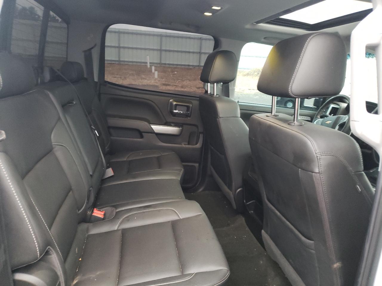 Photo 6 from auction – 2018 CHEVROLET SILVERADO with VIN 1GC1KWEY3JF105517