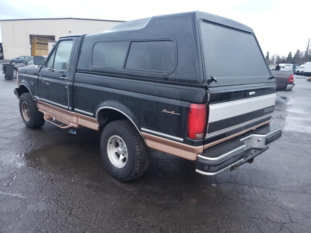 Photo 3 from auction – 1994 FORD F150 with VIN 1FTEF14H5RNB75855