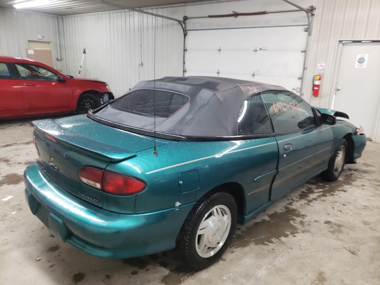 Photo 4 from auction – 1997 CHEVROLET CAVALIER L with VIN 4G1JF32T1VB108612