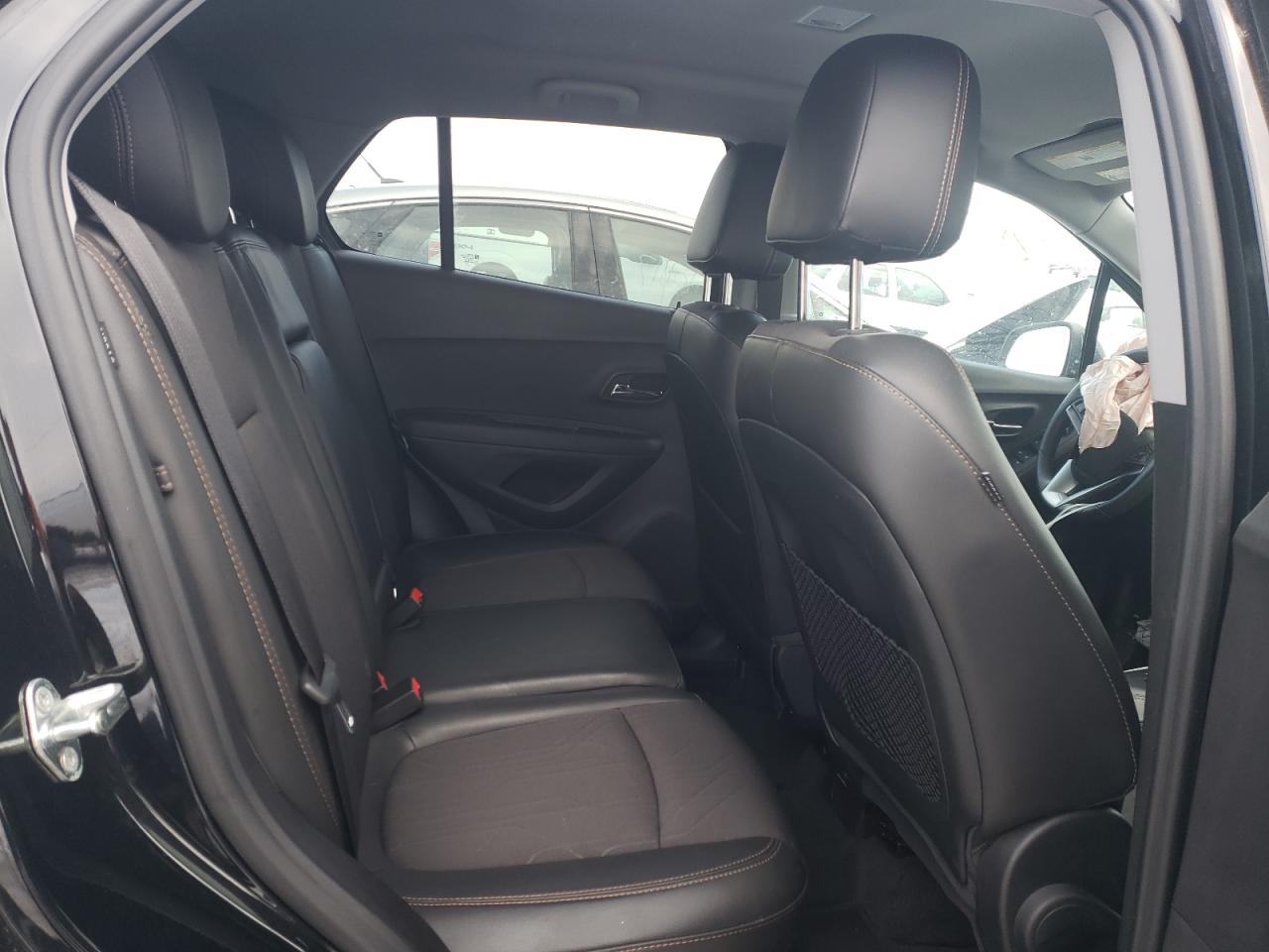 Photo 6 from auction – 2018 CHEVROLET TRAX 1LT with VIN 3GNCJPSB4JL230556