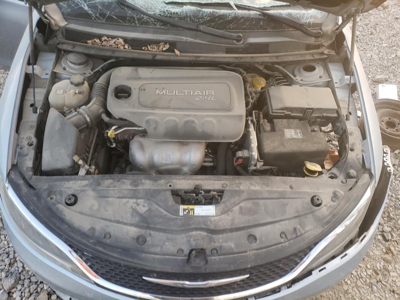 Photo 7 from auction – 2015 CHRYSLER 200 LIMITE with VIN 1C3CCCAB2FN653810