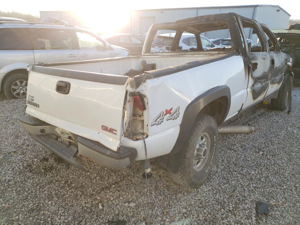 Photo 4 from auction – 2005 GMC SIERRA K25 with VIN 1GTHK23U95F966679
