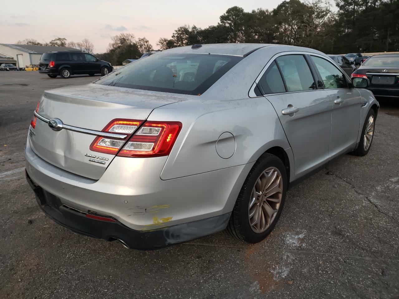 Photo 4 from auction – 2017 FORD TAURUS LIM with VIN 1FAHP2F86HG115279