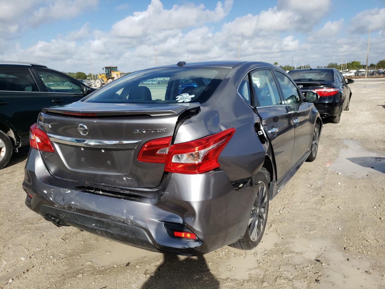 Photo 4 from auction – 2017 NISSAN SENTRA SR with VIN 3N1CB7AP3HY303418
