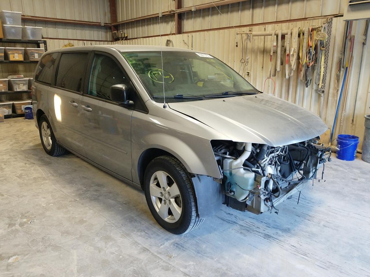 DODGE GRAND CARA 2013 with VIN 2C4RDGBG7DR663253 - Photo from auction