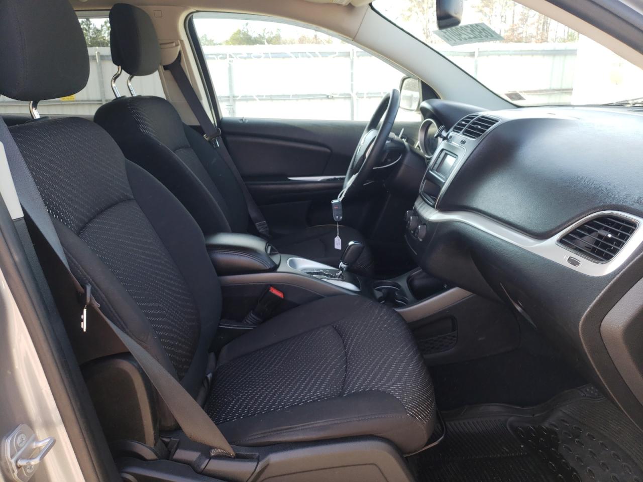 Photo 5 from auction – 2015 DODGE JOURNEY SE with VIN 3C4PDCAB4FT580224