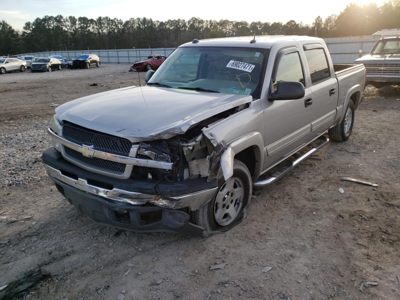 Photo 2 from auction – 2005 CHEVROLET SILVERADO with VIN 2GCEK13T151361079