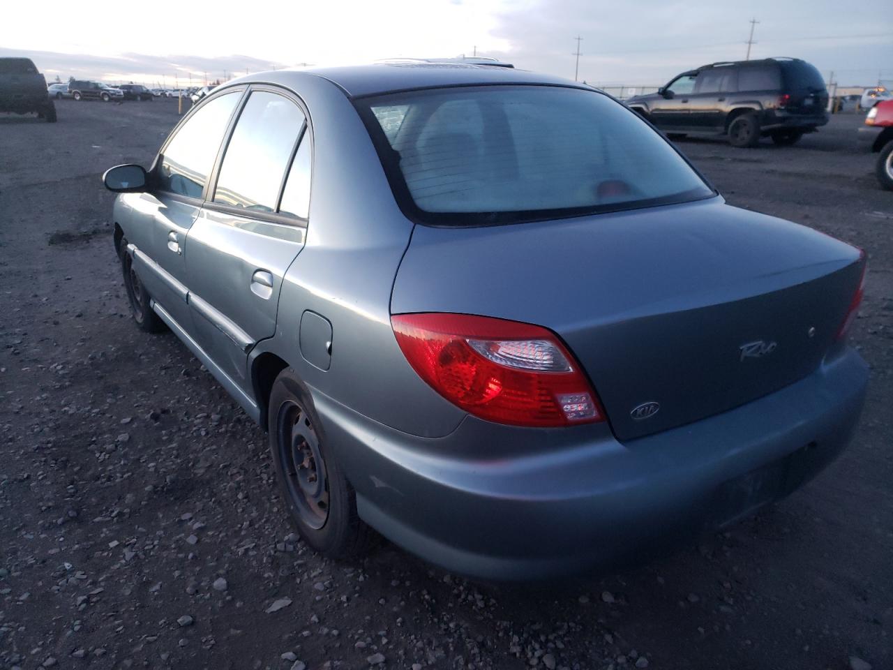 Photo 3 from auction – 2002 KIA RIO with VIN KNADC123626163285