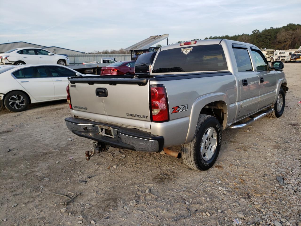 Photo 4 from auction – 2005 CHEVROLET SILVERADO with VIN 2GCEK13T151361079