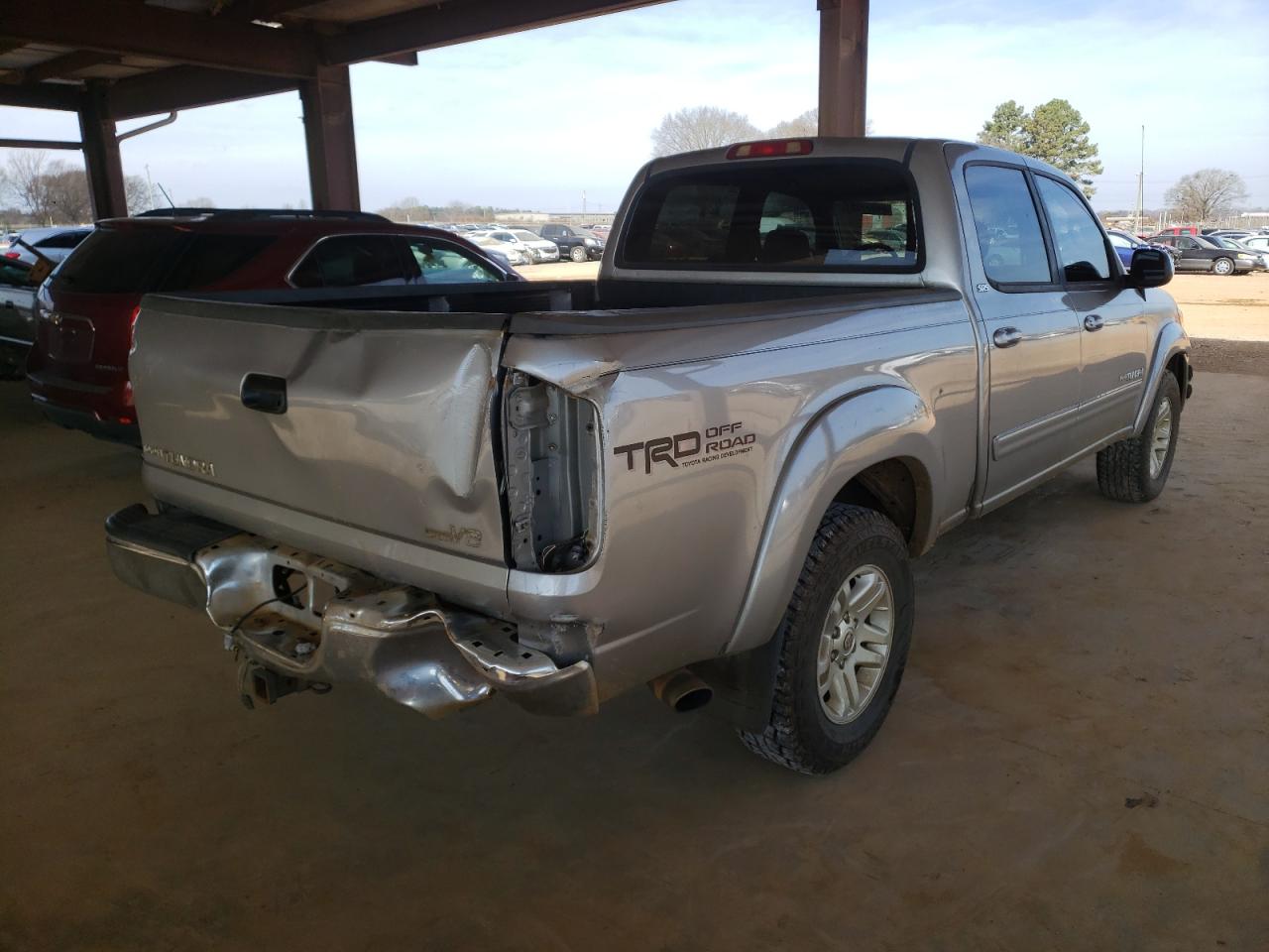 Photo 4 from auction – 2006 TOYOTA TUNDRA DOU with VIN 5TBDT44146S511101