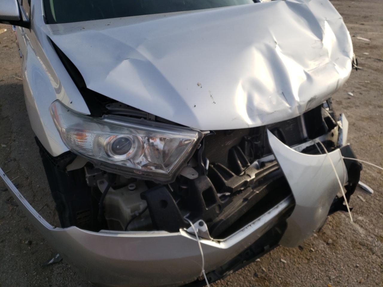Photo 9 from auction – 2013 TOYOTA HIGHLANDER with VIN 5TDDK3EH3DS197521