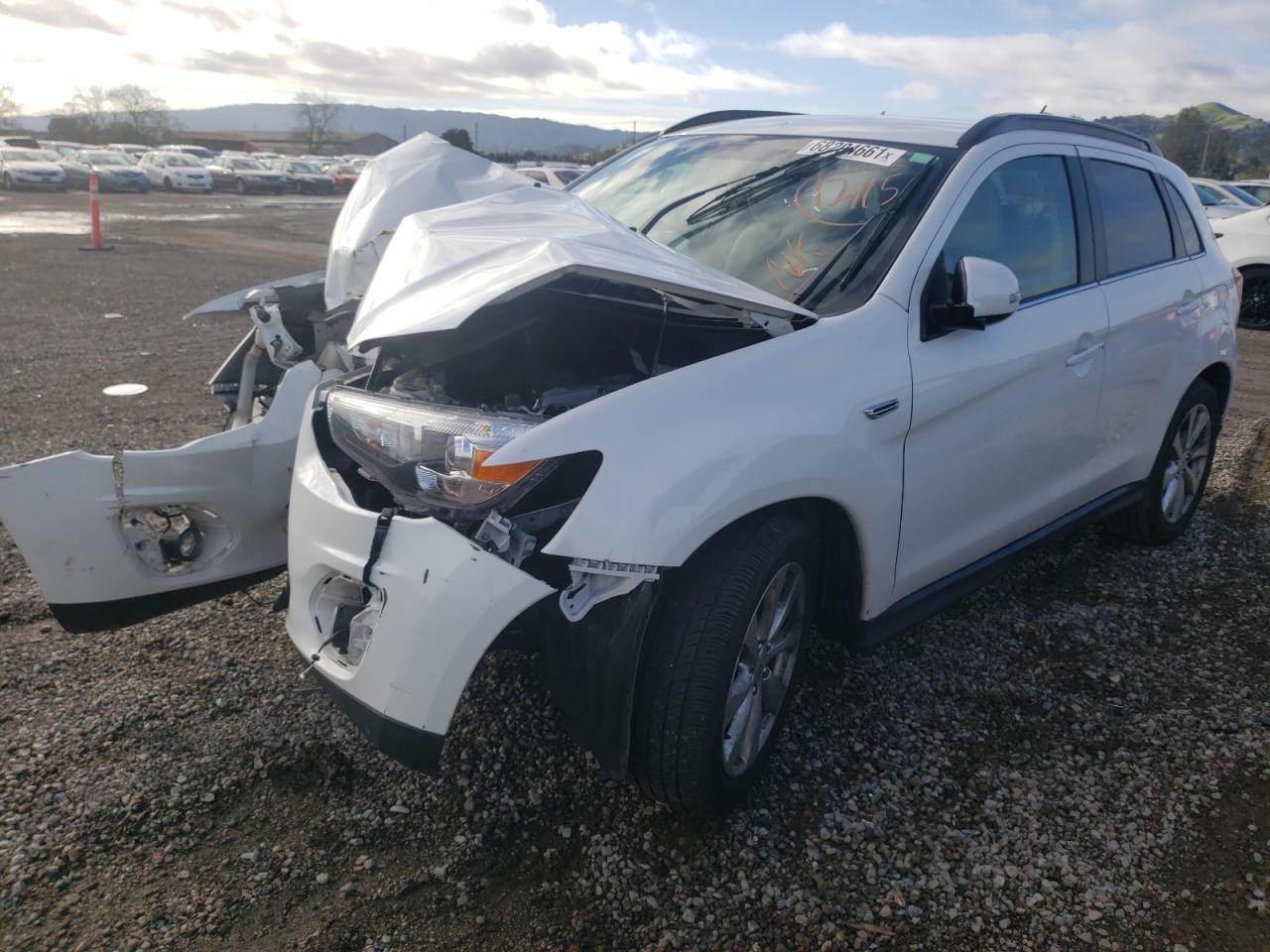 Zdjęcie 2 z aukcji – 2015 MITSUBISHI OUTLANDER z VIN 4A4AP4AW1FE037704