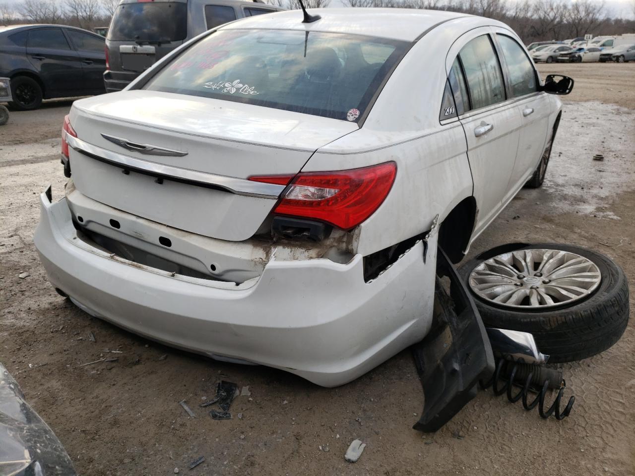 Photo 9 from auction – 2013 CHRYSLER 200 LIMITE with VIN 1C3CCBCG4DN747168
