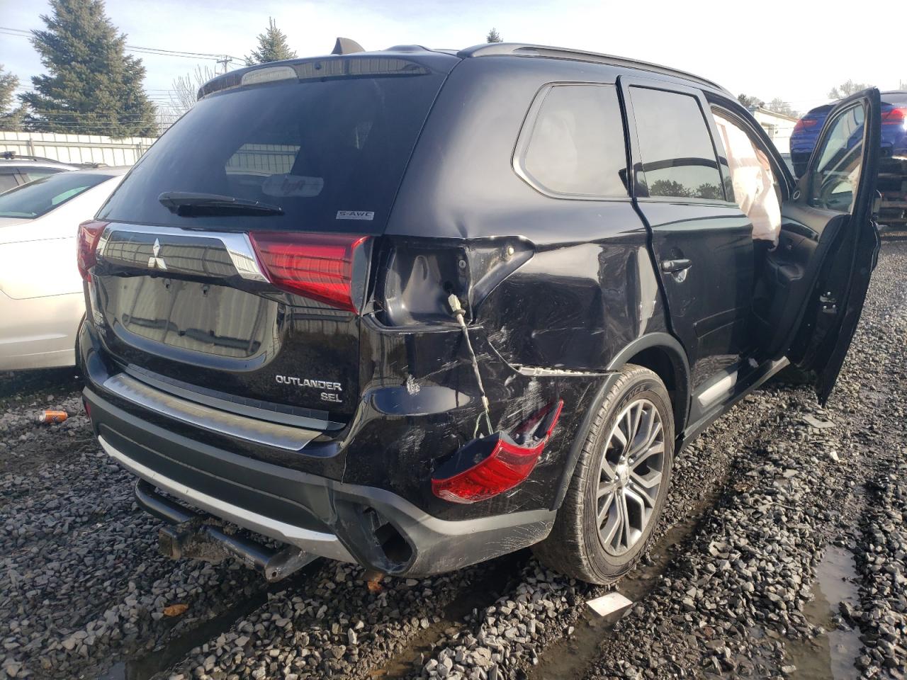 Photo 4 from auction – 2016 MITSUBISHI OUTLANDER with VIN JA4AZ3A32GZ012445