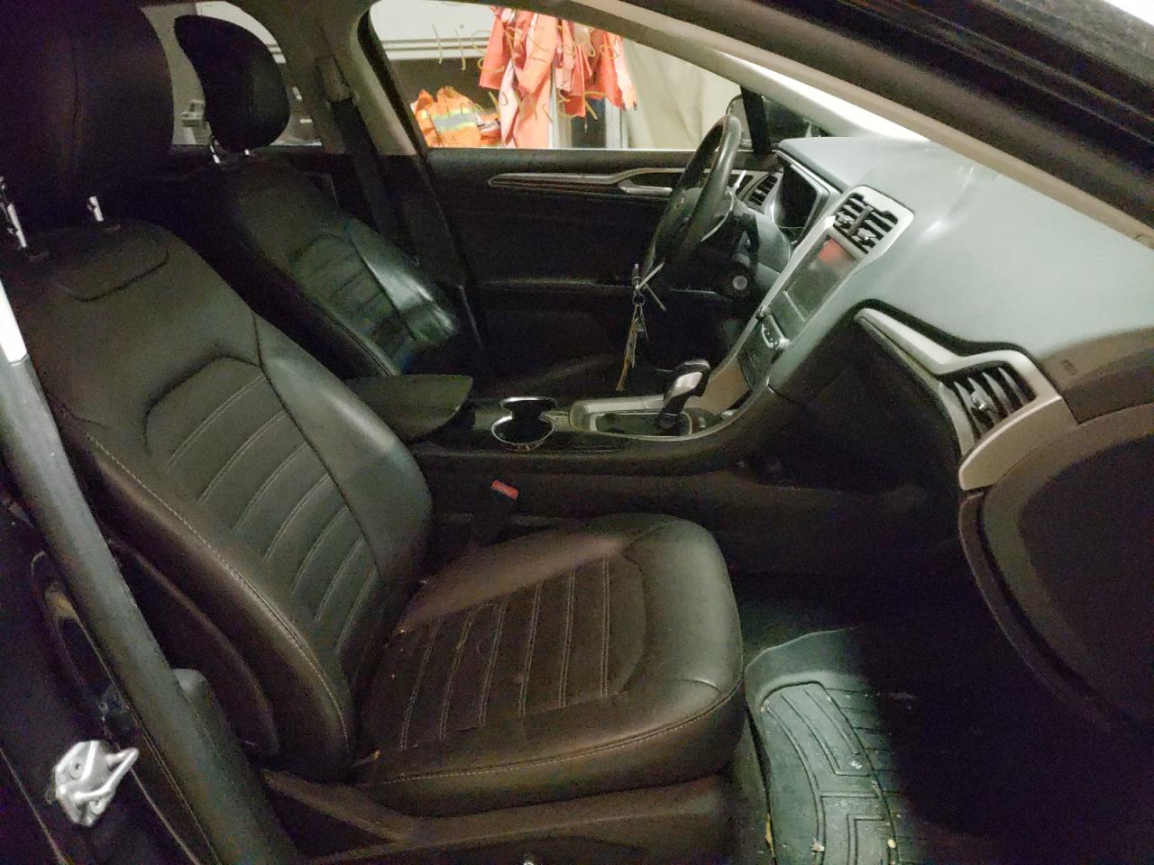 Photo 5 from auction – 2015 FORD FUSION SE with VIN 3FA6P0H98FR136772
