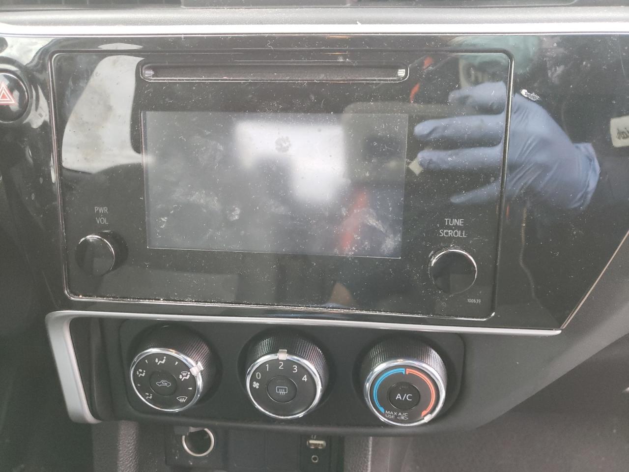 Photo 9 from auction – 2019 TOYOTA COROLLA L with VIN 5YFBURHE2KP926846