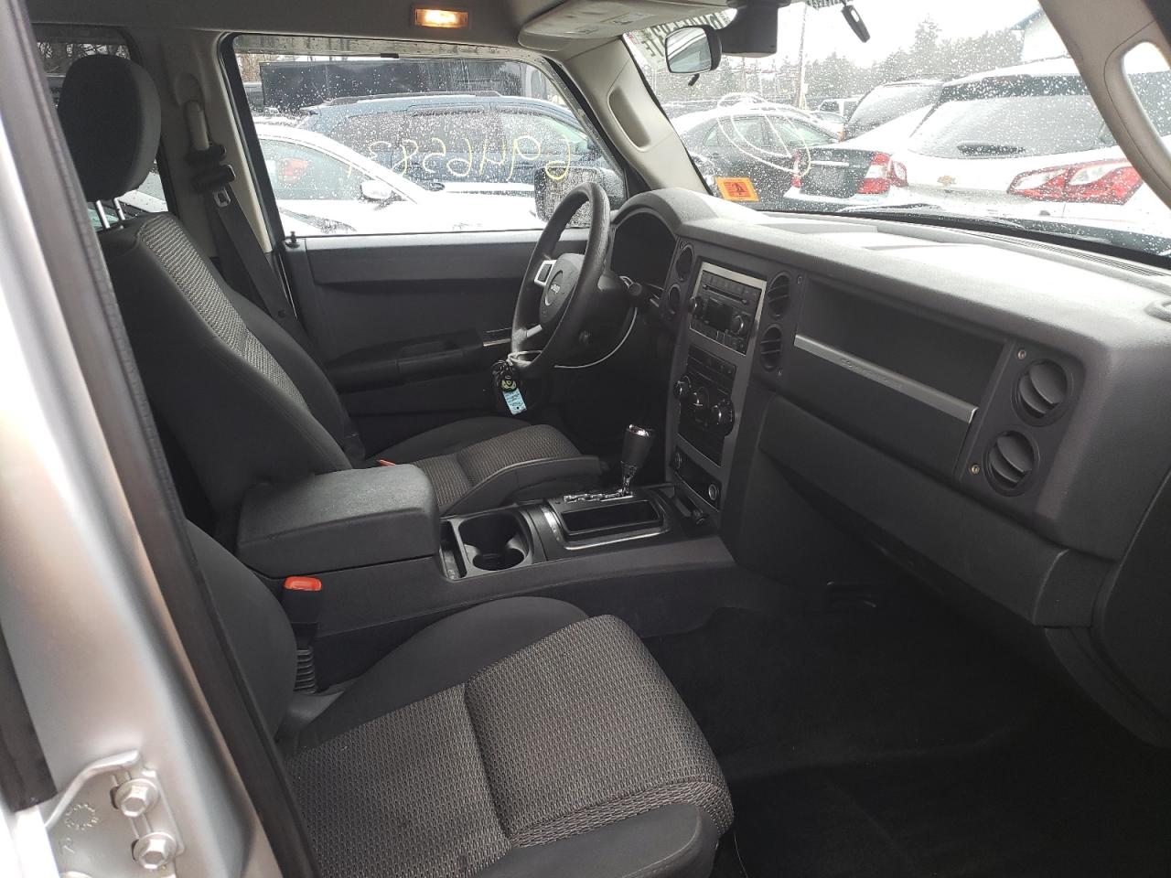 Photo 5 from auction – 2008 JEEP COMMANDER with VIN 1J8HG48K68C135448
