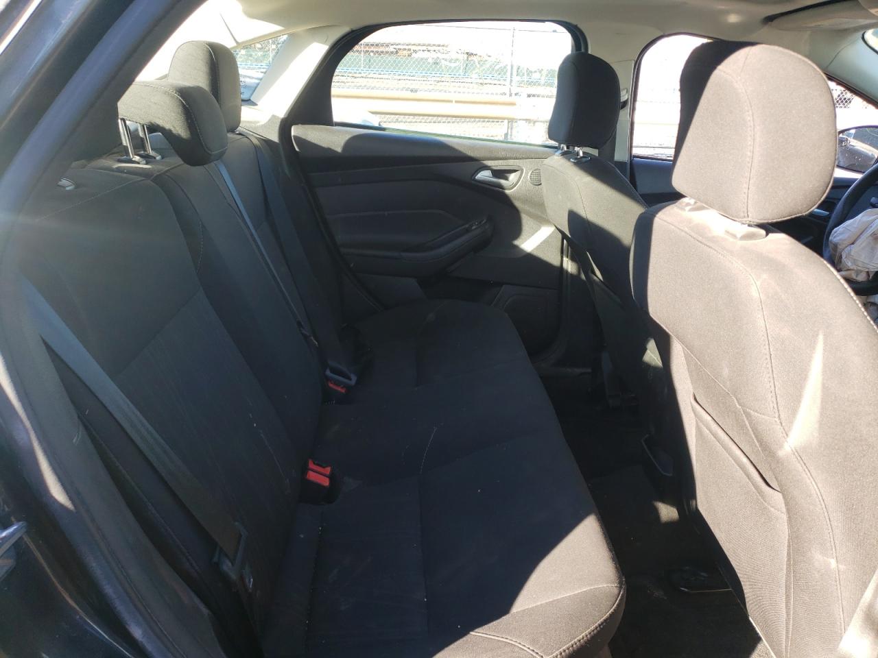 Photo 6 from auction – 2017 FORD FOCUS SEL with VIN 1FADP3H22HL324586