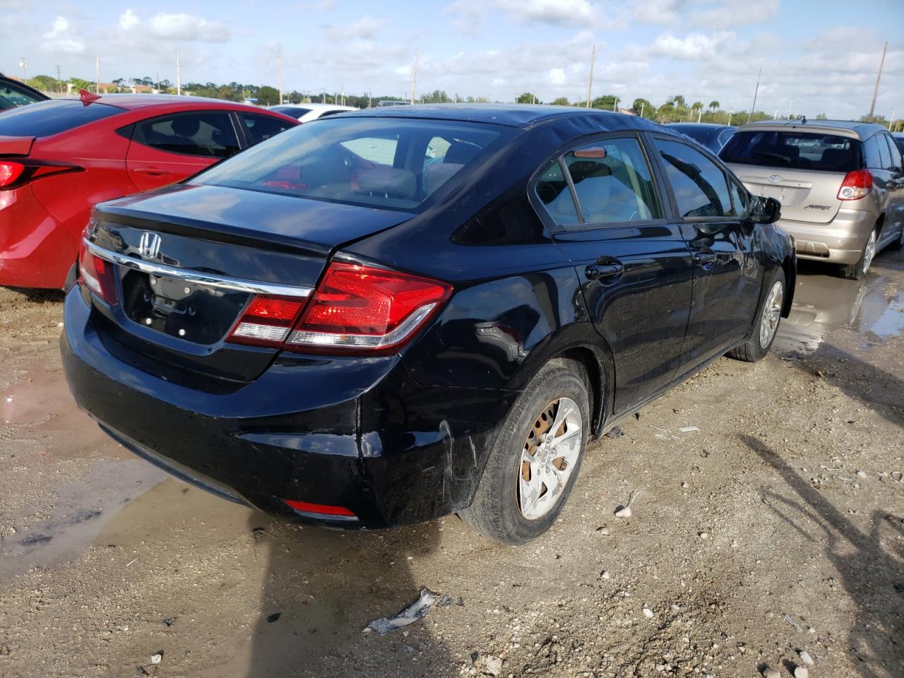 Photo 4 from auction – 2015 HONDA CIVIC LX with VIN 19XFB2F50FE276195