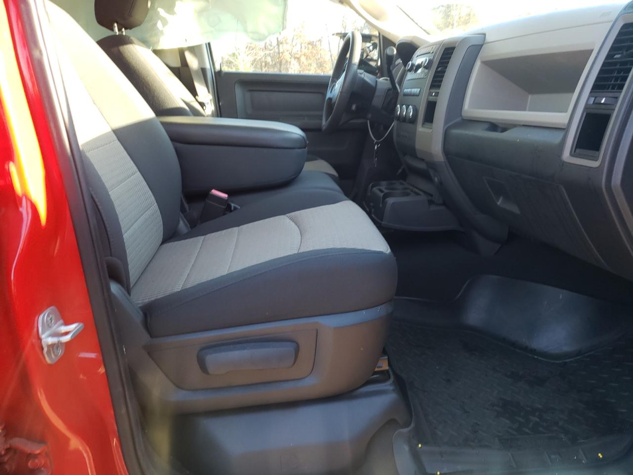 Photo 5 from auction – 2011 DODGE RAM 1500 with VIN 1D7RB1GP5BS688665
