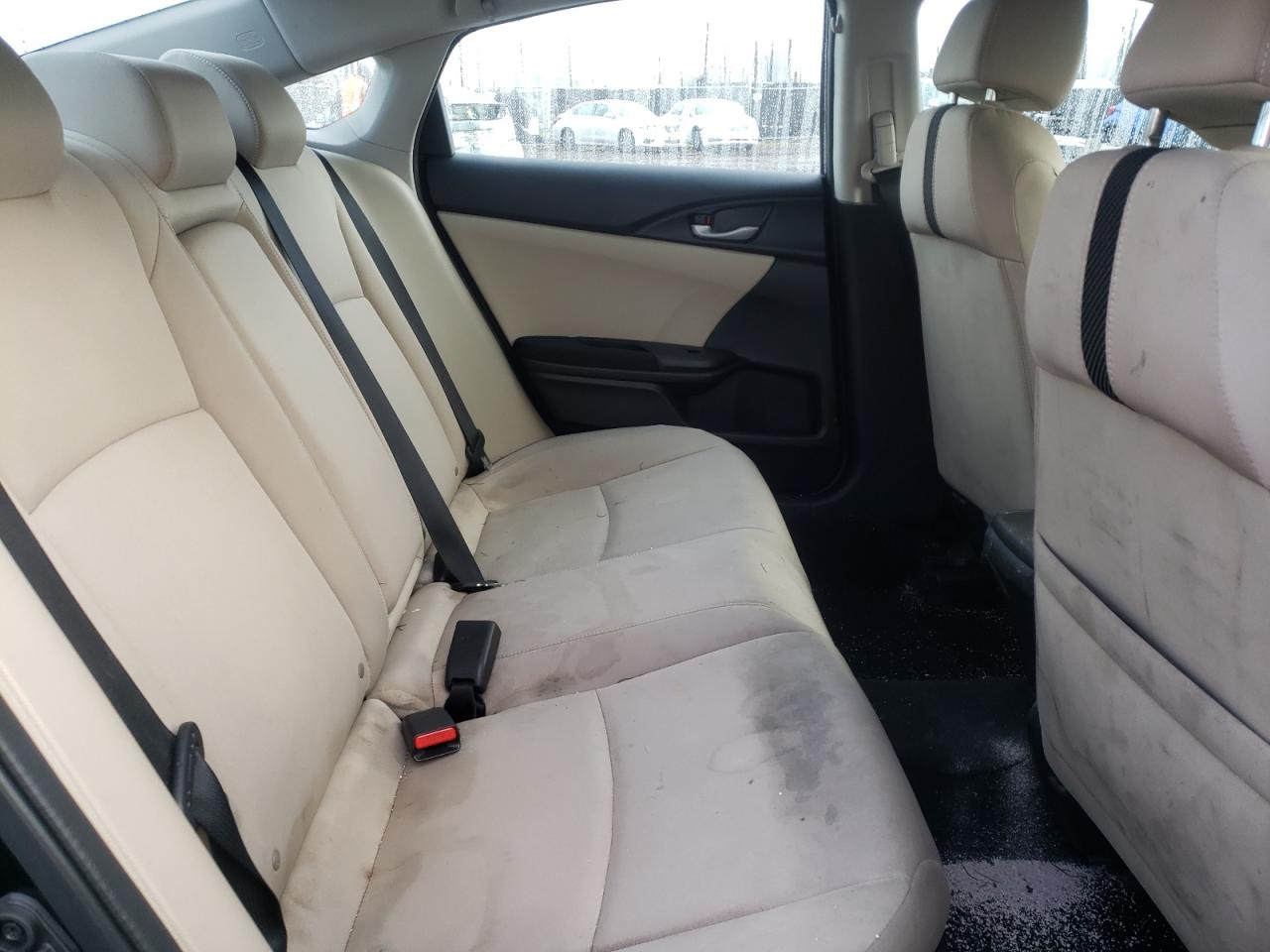 Photo 6 from auction – 2018 HONDA CIVIC EX with VIN 19XFC2F76JE201430