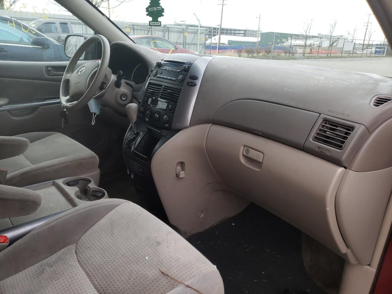 Photo 9 from auction – 2006 TOYOTA SIENNA CE with VIN 5TDZA23C76S560674