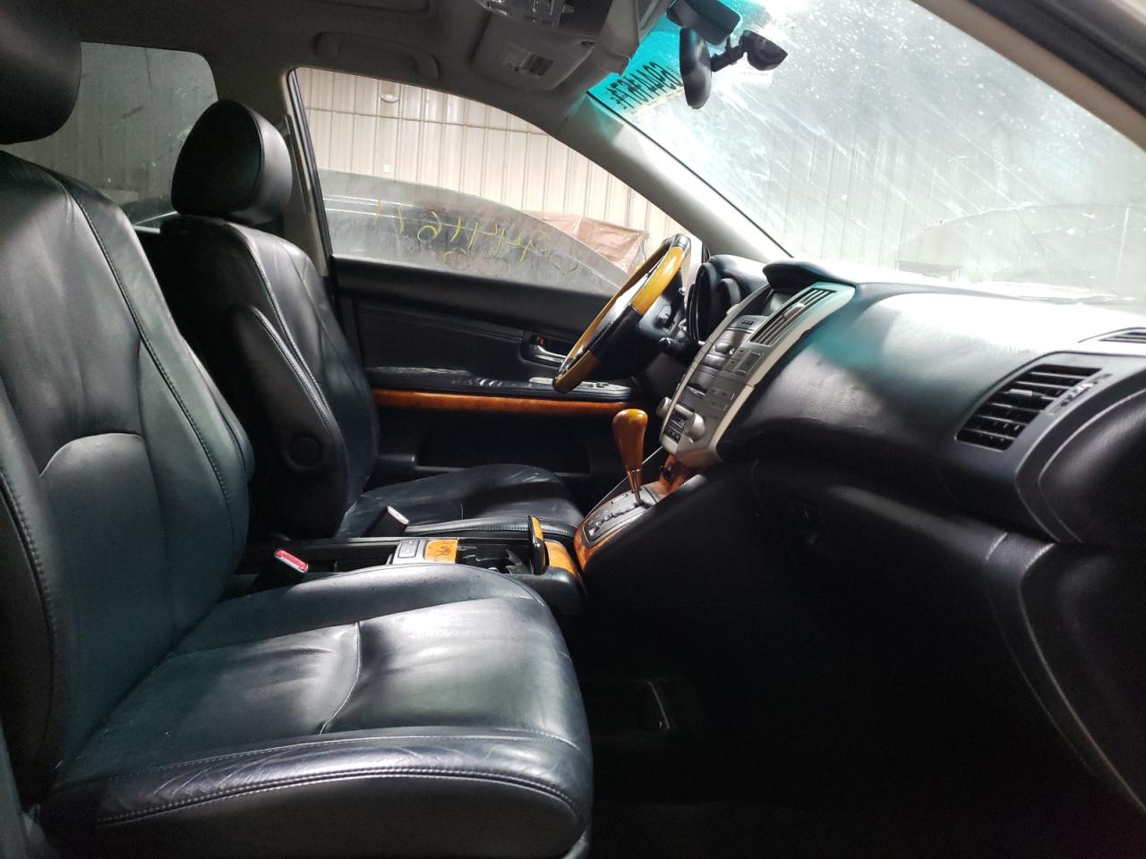 Photo 5 from auction – 2006 LEXUS RX 330 with VIN 2T2HA31UX6C098659