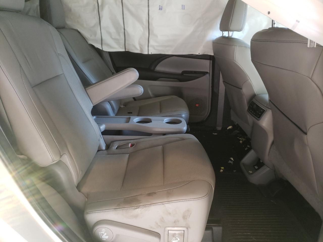 Photo 6 from auction – 2015 TOYOTA HIGHLANDER with VIN 5TDDKRFH2FS104069