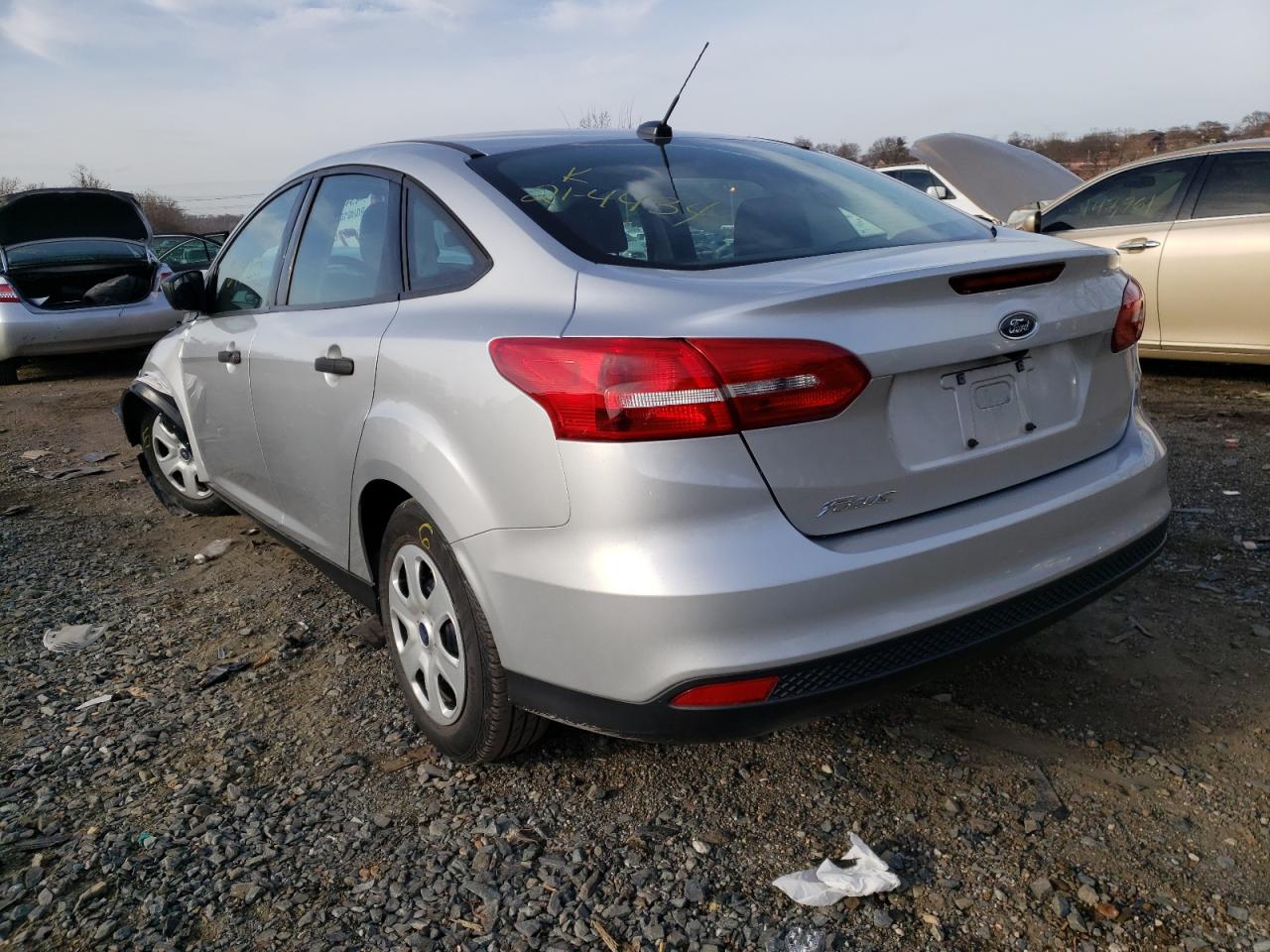 Photo 3 from auction – 2017 FORD FOCUS S with VIN 1FADP3E26HL252568