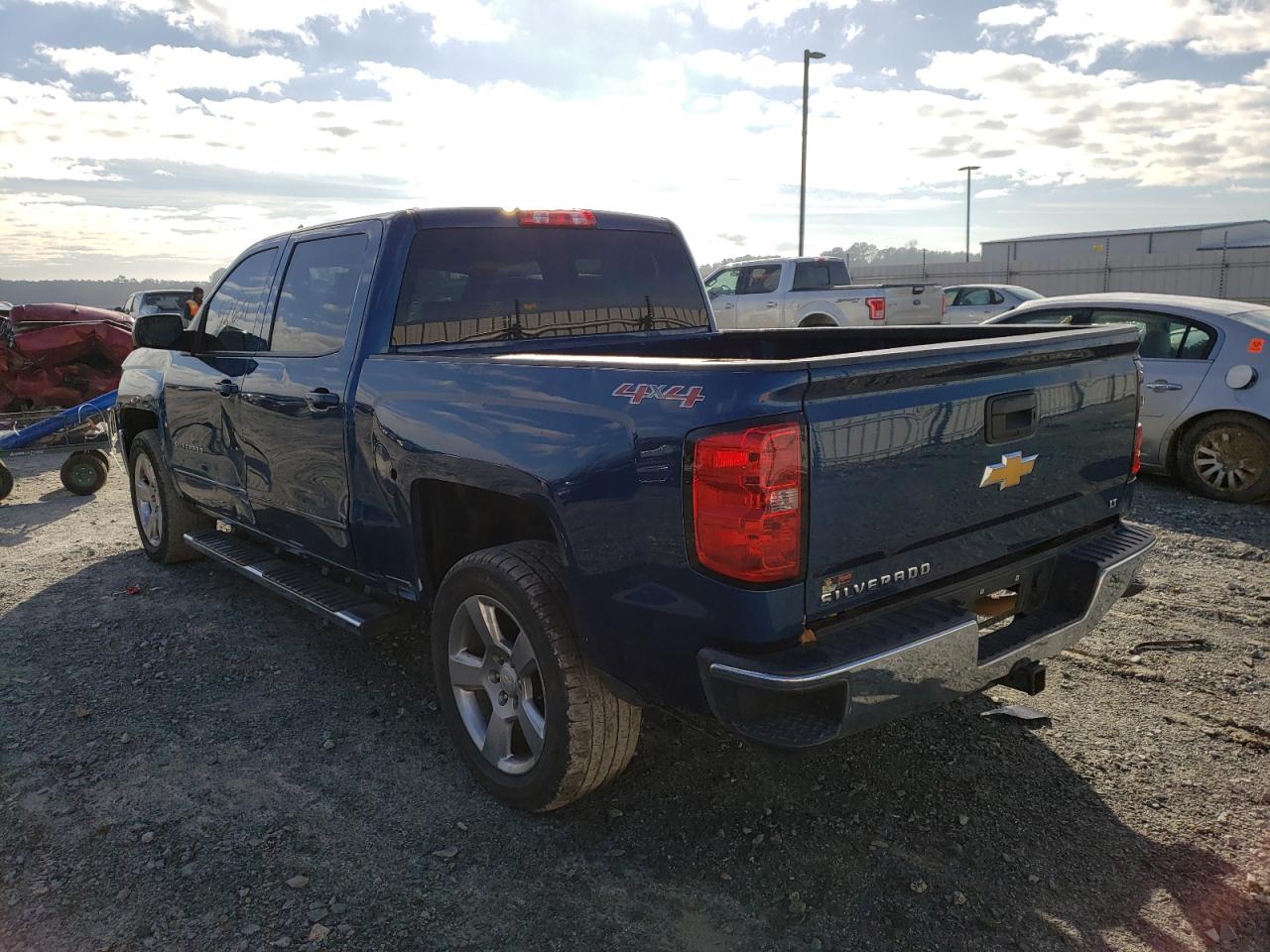 Photo 3 from auction – 2017 CHEVROLET SILVERADO with VIN 3GCUKREC6HG328520