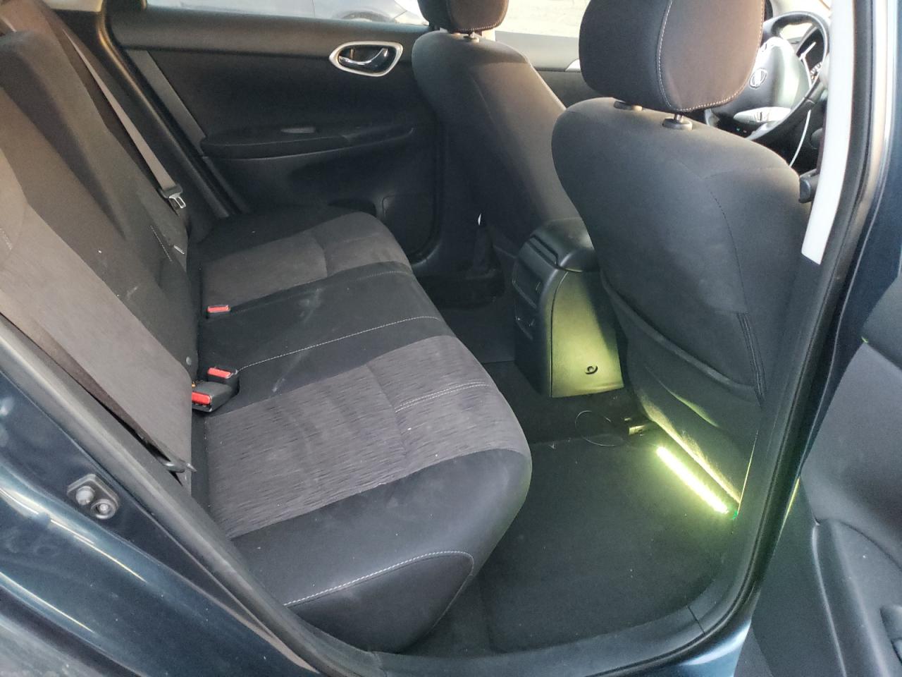 Photo 6 from auction – 2015 NISSAN SENTRA S with VIN 3N1AB7AP7FL635251