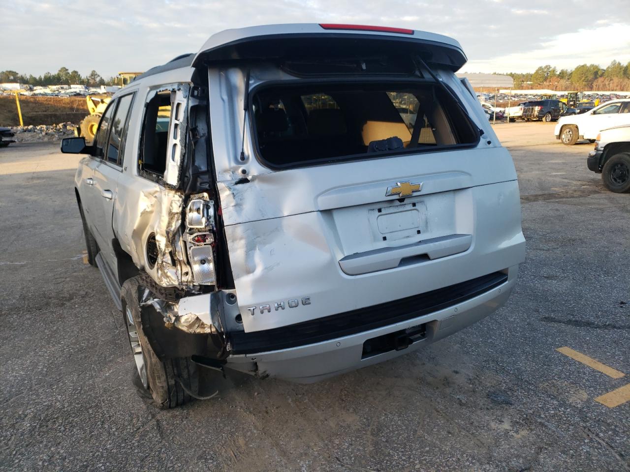 Photo 3 from auction – 2016 CHEVROLET TAHOE with VIN 1GNSCBKC8GR123500