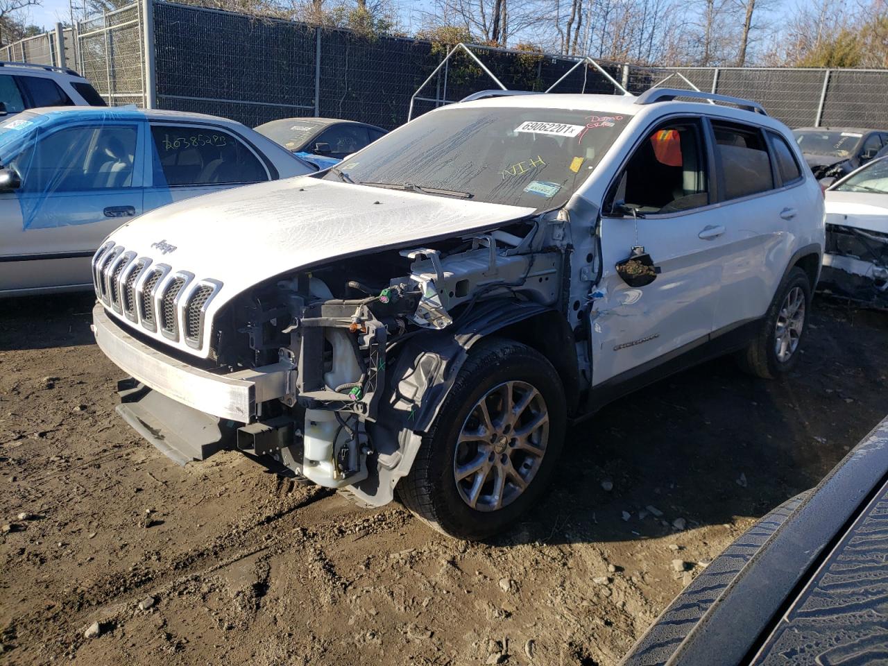 Photo 2 from auction – 2015 JEEP CHEROKEE L with VIN 1C4PJMCB2FW653502
