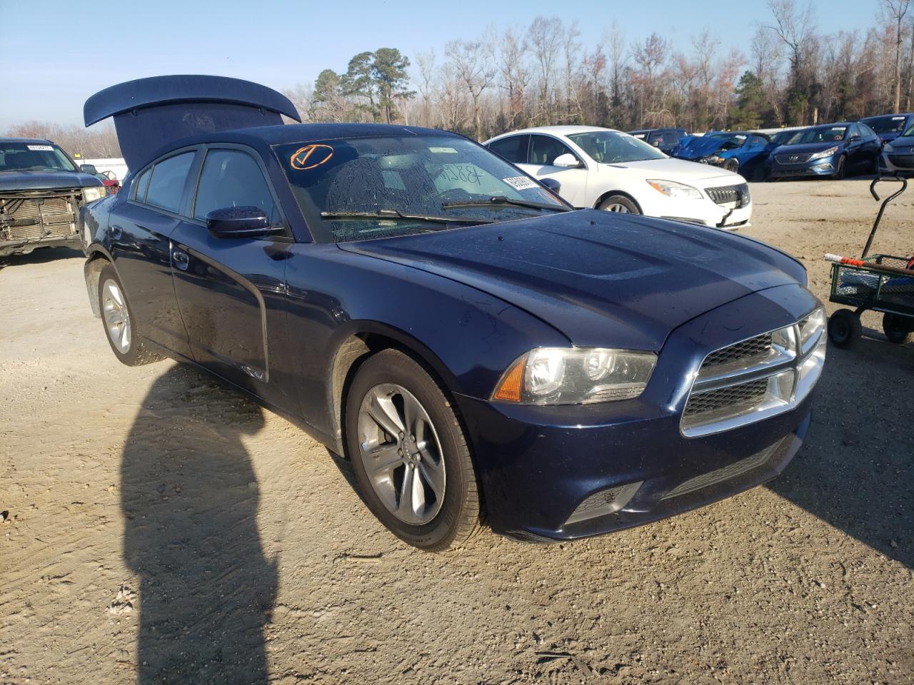 DODGE CHARGER SE 2014 مع رقم تعريف المركبة 2C3CDXBG0EH337585 - صورة من المزاد
