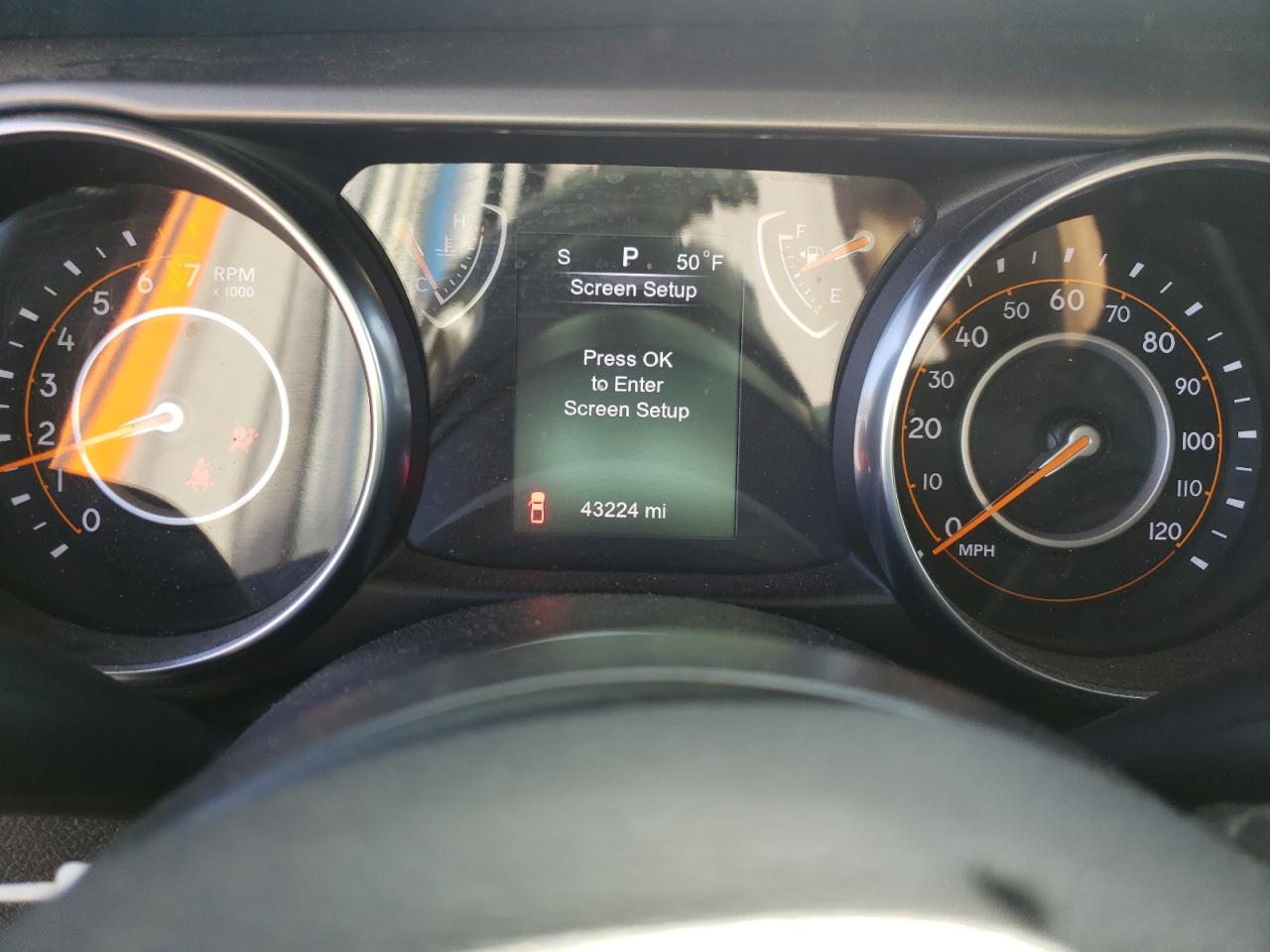 Photo 8 from auction – 2020 JEEP GLADIATOR with VIN 1C6HJTAG9LL175144