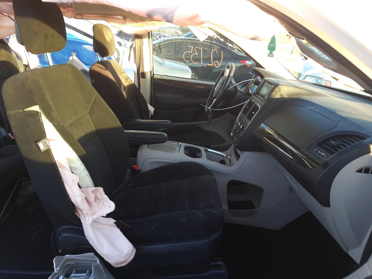 Photo 5 from auction – 2016 DODGE GRAND CARA with VIN 2C4RDGCG2GR317923