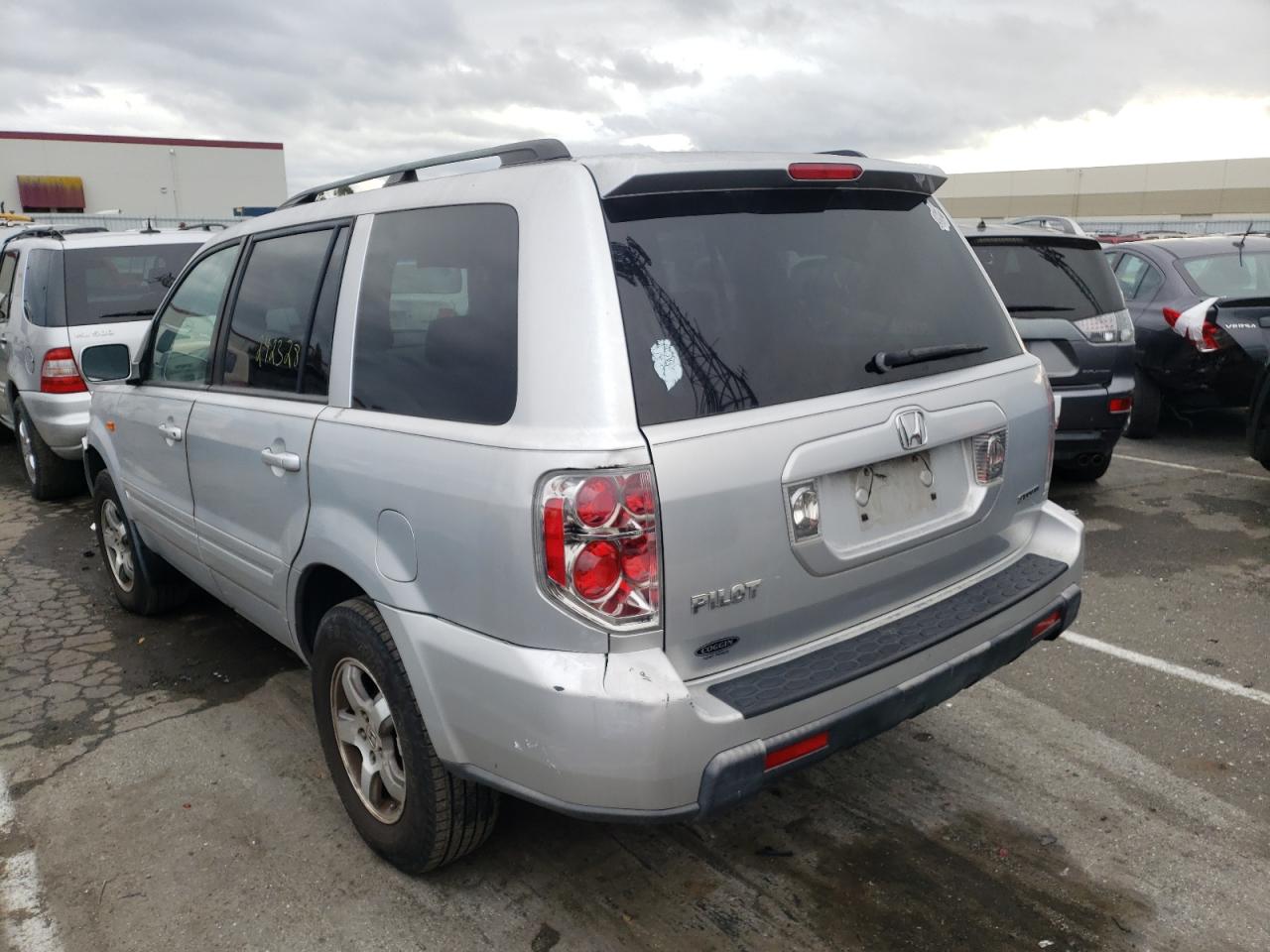 Photo 3 from auction – 2006 HONDA PILOT EX with VIN 5FNYF18486B003575