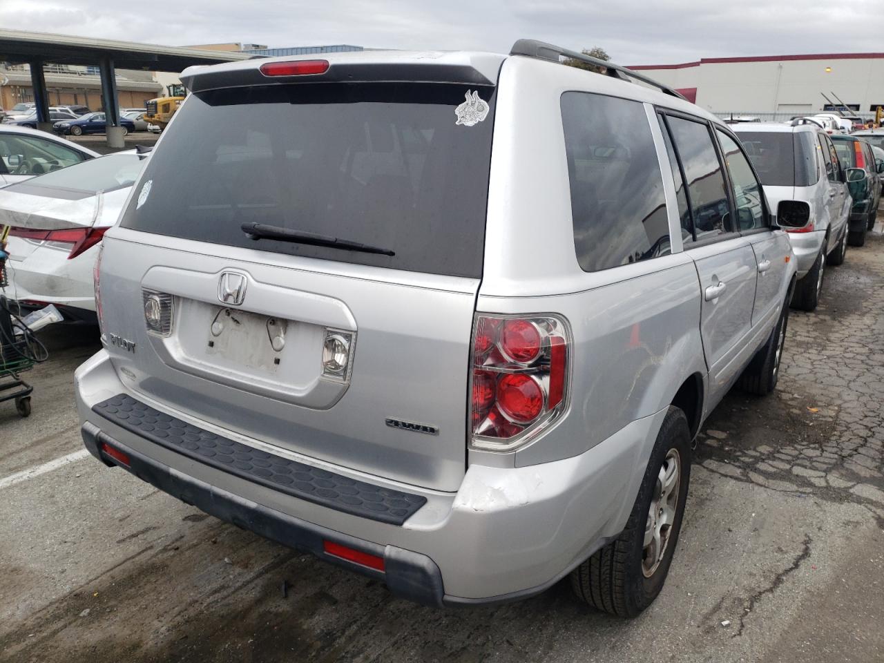 Photo 4 from auction – 2006 HONDA PILOT EX with VIN 5FNYF18486B003575