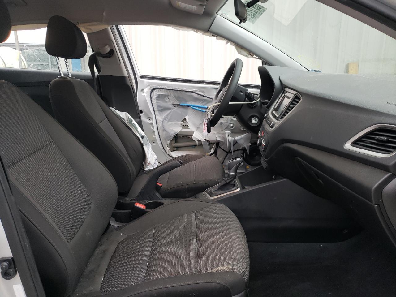 Photo 5 from auction – 2019 HYUNDAI ACCENT SE with VIN 3KPC24A34KE059764