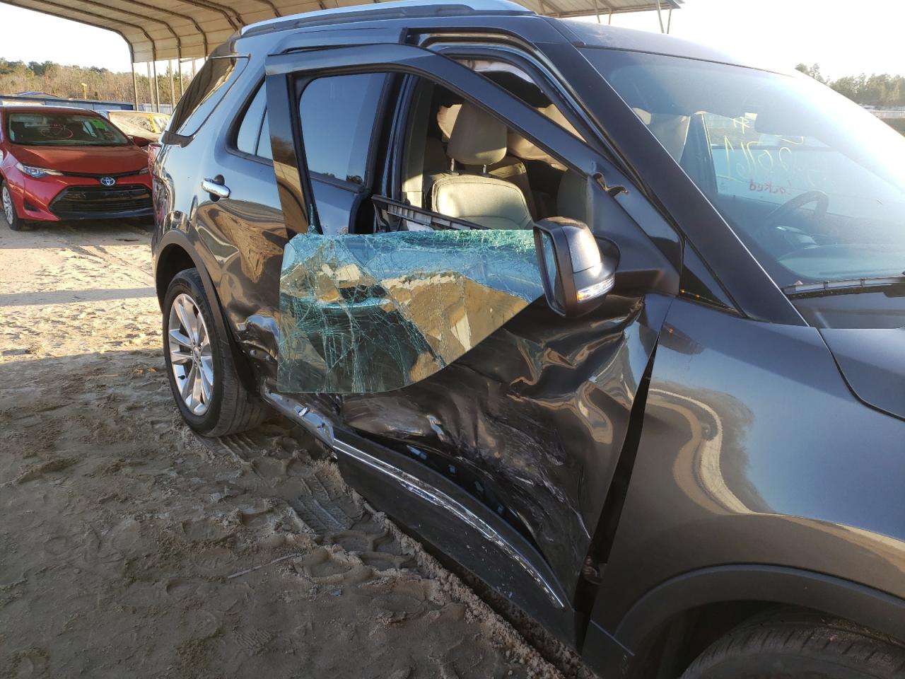 Photo 9 from auction – 2019 FORD EXPLORER L with VIN 1FM5K7F83KGA03602
