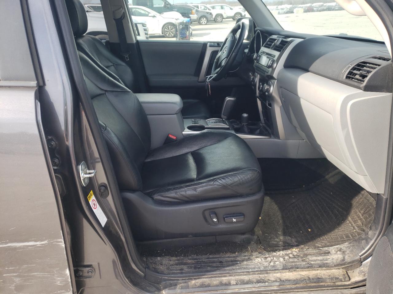 Photo 5 from auction – 2010 TOYOTA 4RUNNER SR with VIN JTEBU5JR3A5010514