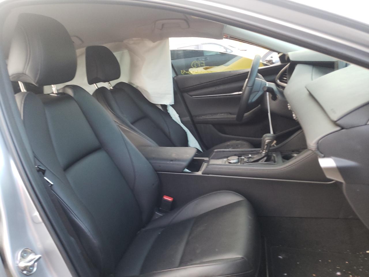 Photo 5 from auction – 2020 MAZDA 3 SELECT with VIN JM1BPACL5L1170949
