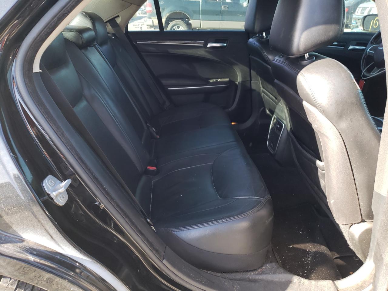 Photo 6 from auction – 2015 CHRYSLER 300 LIMITE with VIN 2C3CCAAG5FH828835