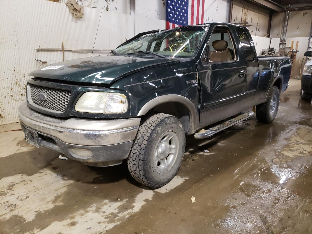 Photo 2 from auction – 2002 FORD F150 with VIN 1FTRX18L02NB47786