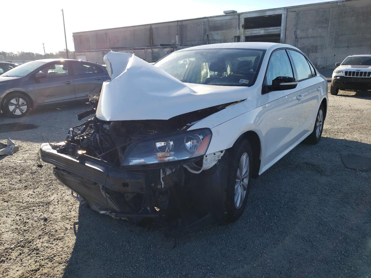 Photo 2 from auction – 2015 VOLKSWAGEN PASSAT S with VIN 1VWAS7A37FC002901